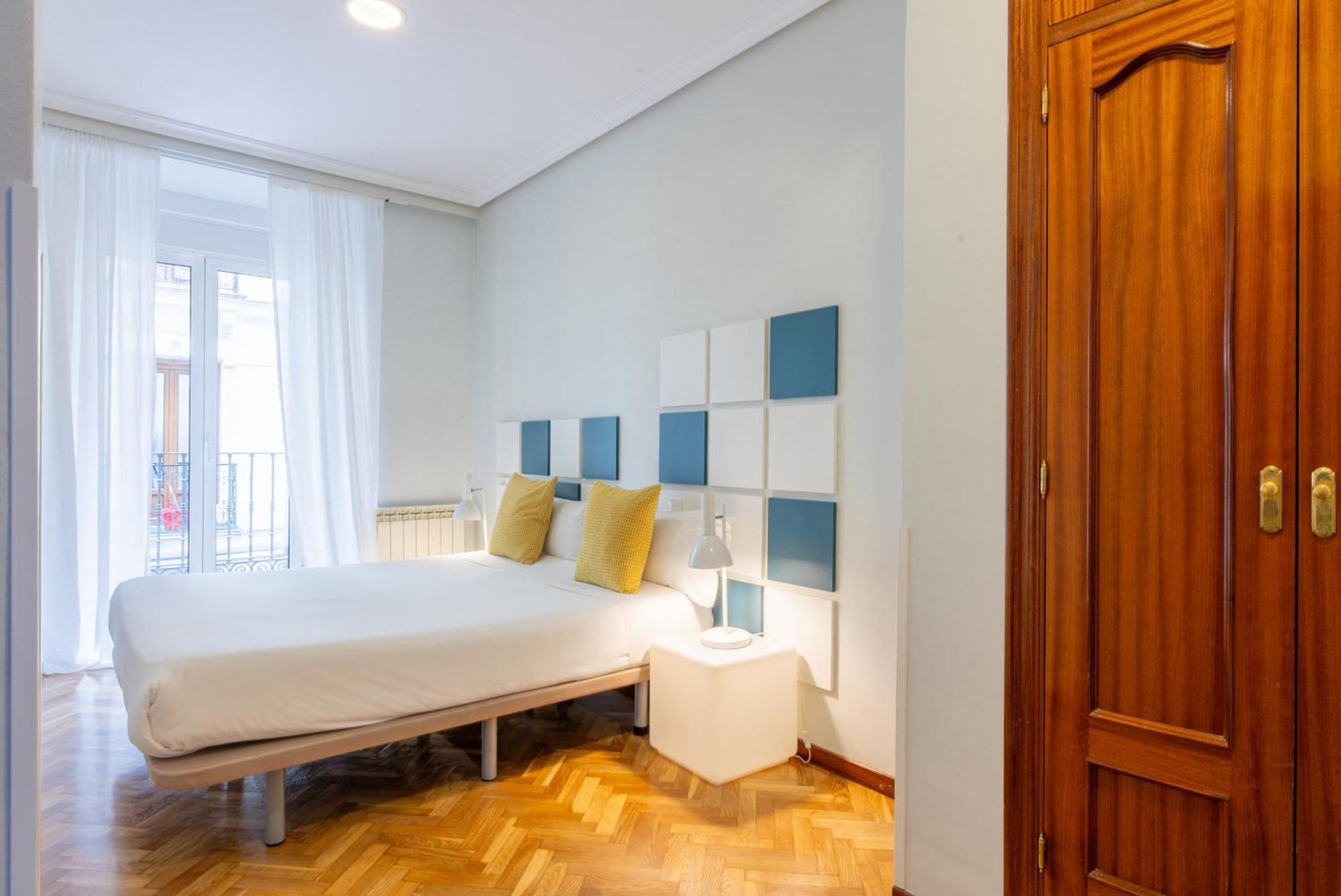Smartr Madrid Chueca Aparthotel Exteriör bild